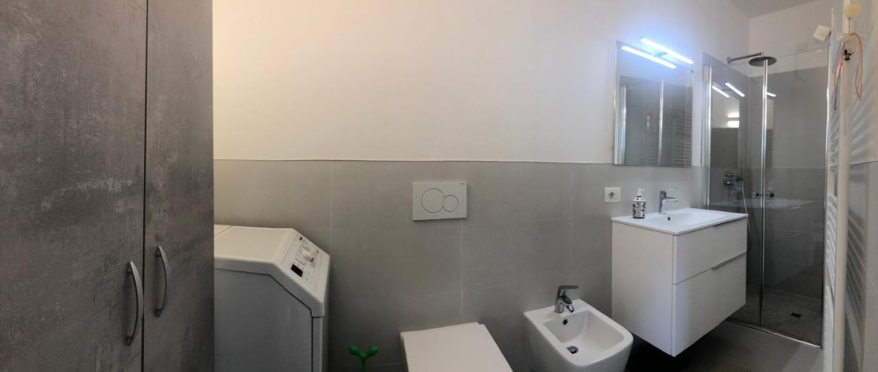 Arco Downtown Castleview Apartment ภายนอก รูปภาพ
